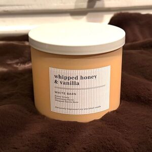 NEW Bath & Body 3-wick Candle- Whipped Honey & Vanilla